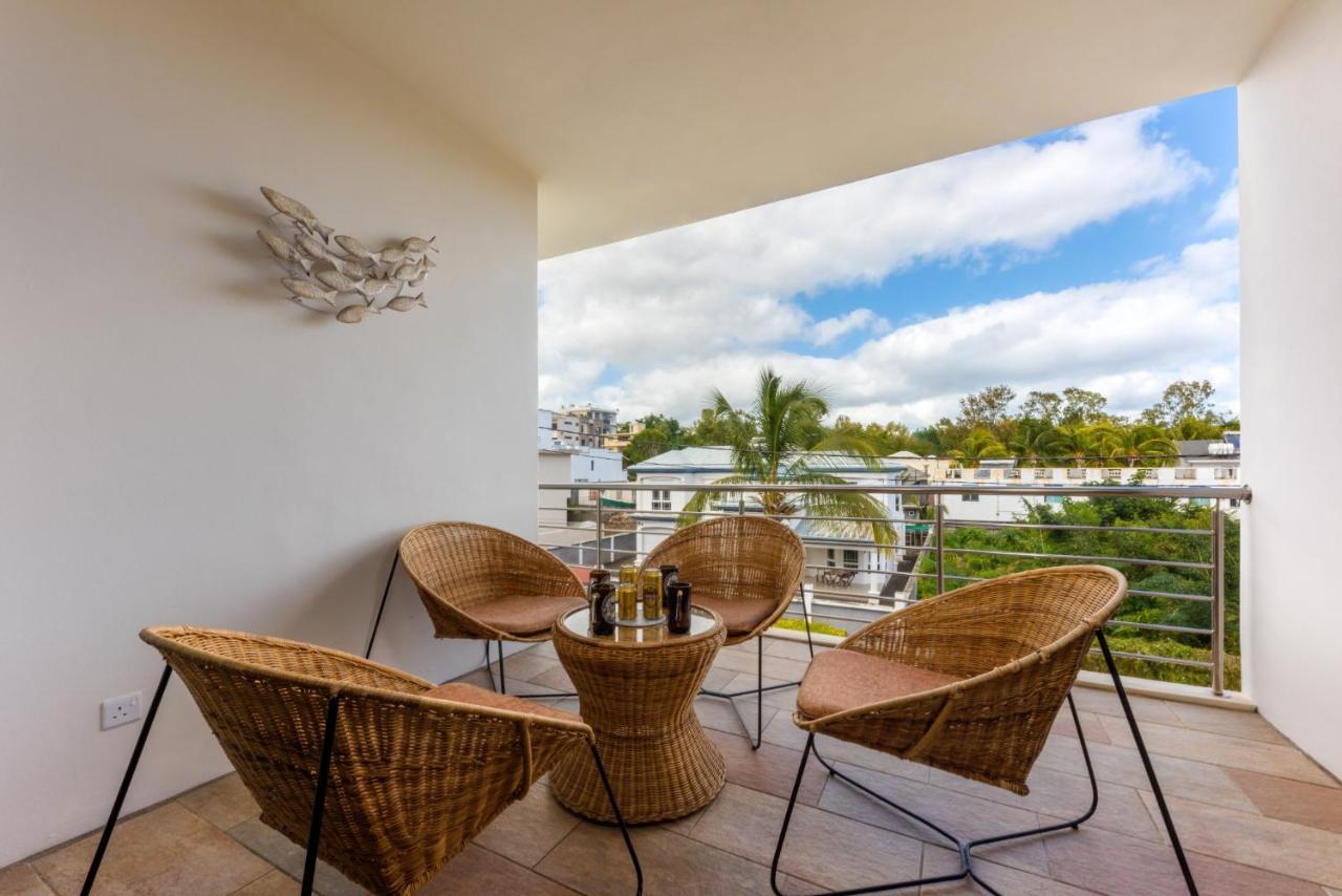 West Wood Holiday Apartment, C6 - Flic En Flac With Pool At A Quiet Location, Beautifully Decorated And Close To The Beach Екстер'єр фото