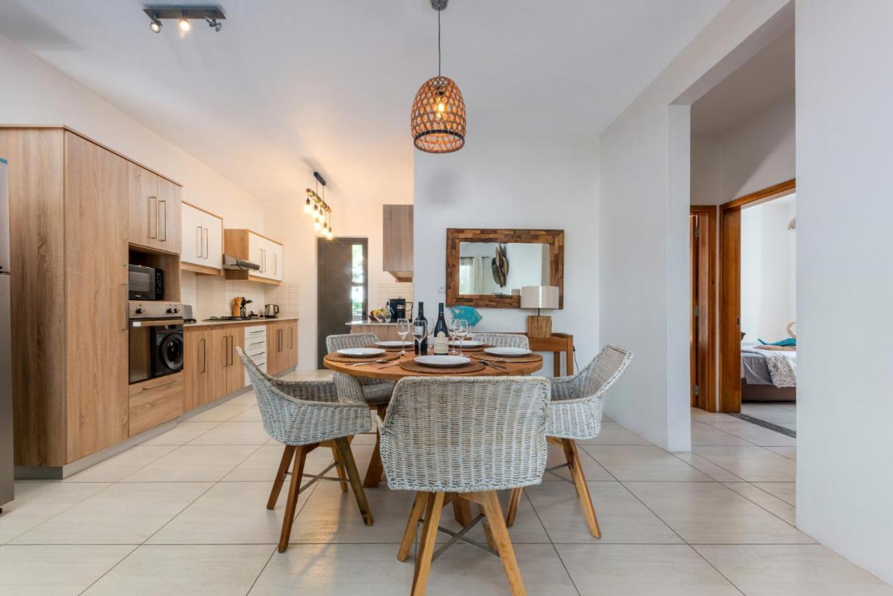 West Wood Holiday Apartment, C6 - Flic En Flac With Pool At A Quiet Location, Beautifully Decorated And Close To The Beach Екстер'єр фото